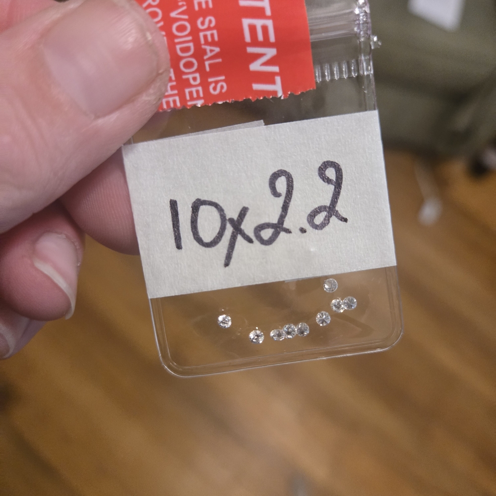 Clear Rhinestones Pack - Picture 2 of 4